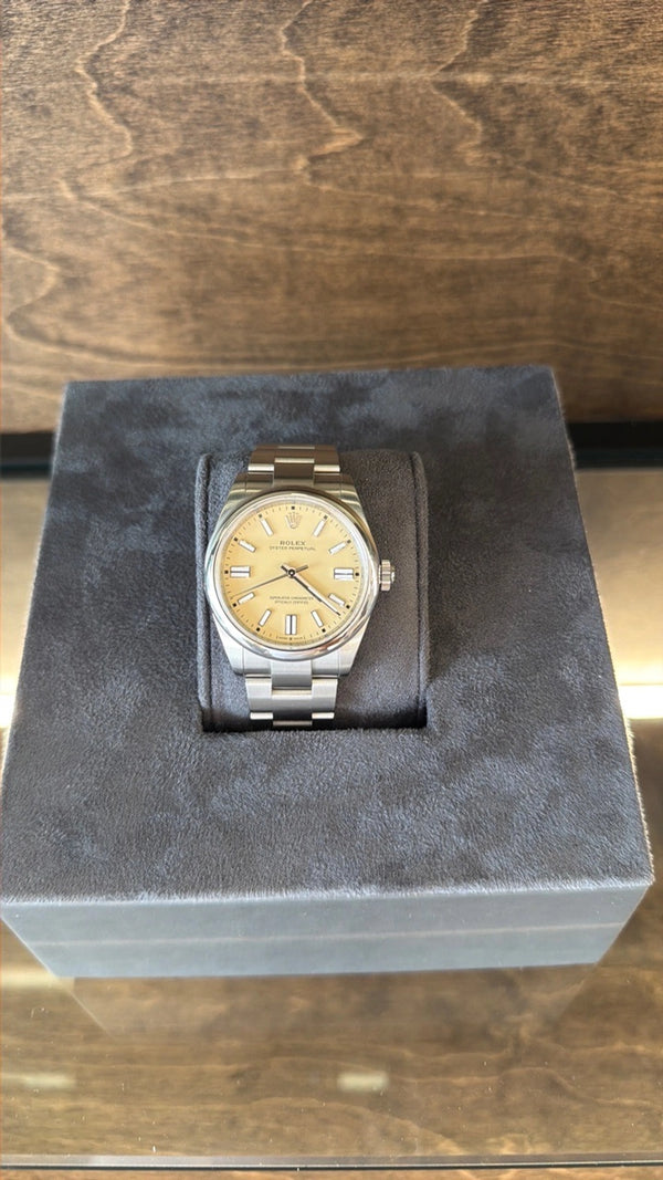 Rolex Oyster Perpetual 41 Beige Dial on Oyster 134300 Complete 2025