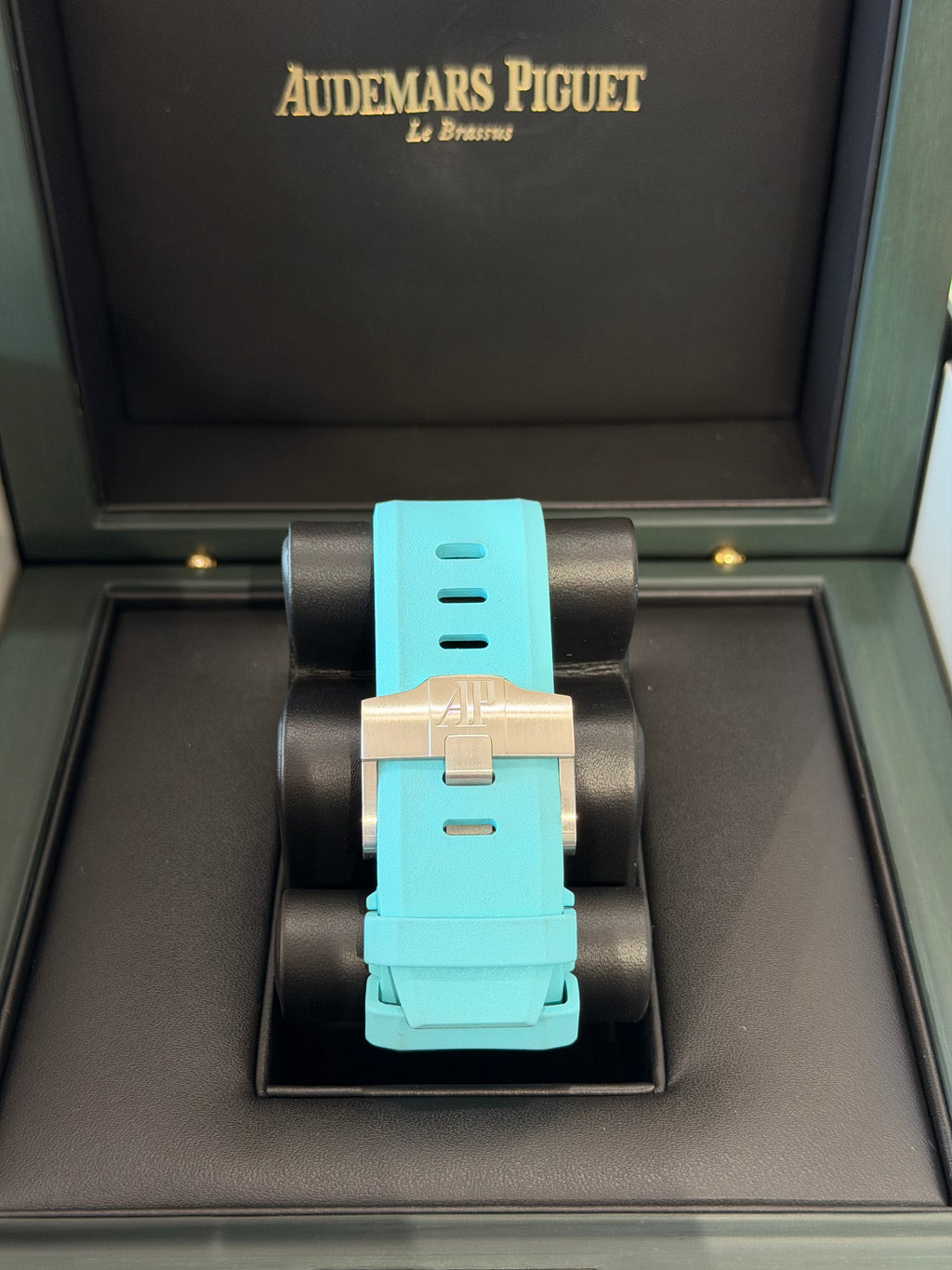 Audemars Piguet Offshore Diver Blue Dial on Bracelet 15720ST Card 2026