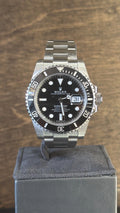 Rolex Submariner Black Dial on Oyster 116610LN Card 2017